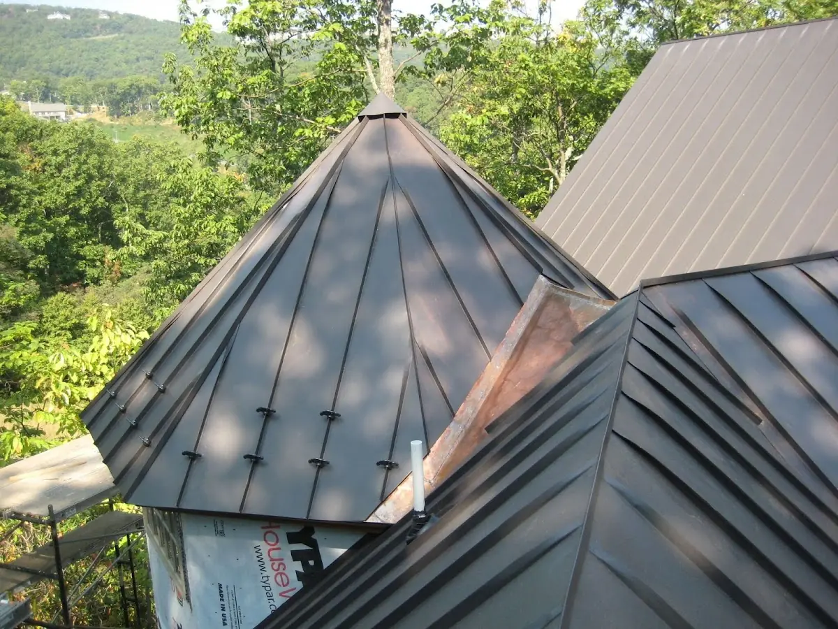 Professional Roof Tarp Installation by Craftsman Roofing in Mulloy